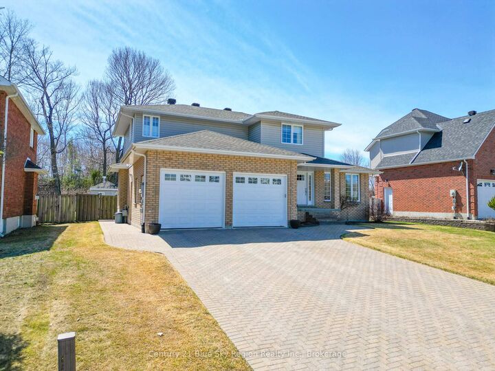 Photo de la propriété:  96 Janey Avenue  ON P1C 1M6 