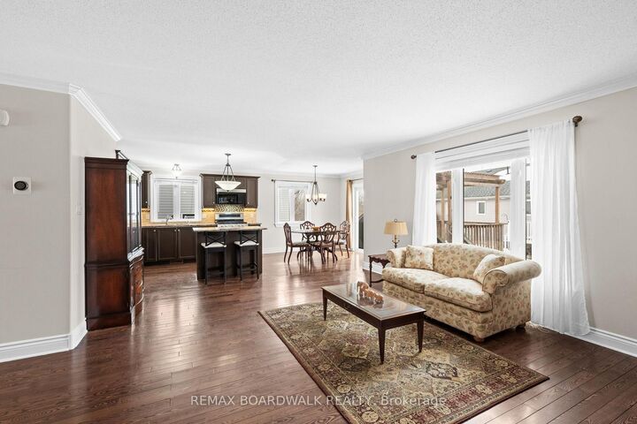 Property Photo: 110 Templeton Court ON K0G 1J0
