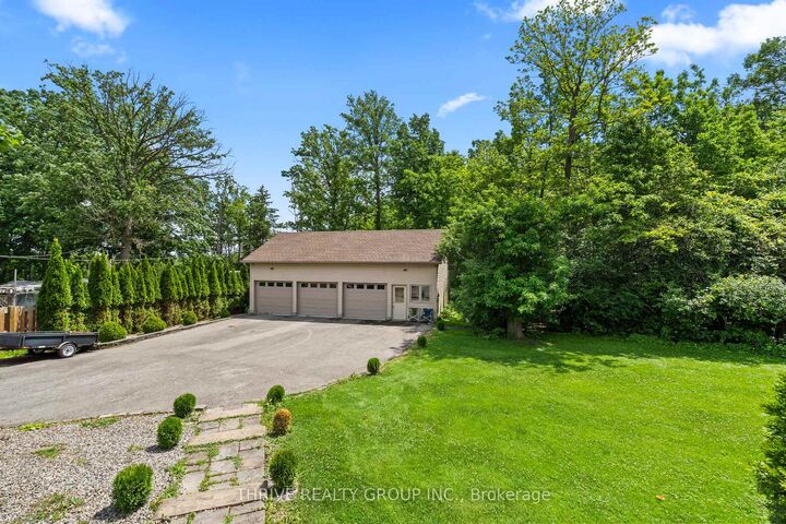 Property Photo: 255 Ridgewood Crescent ON N6J 3G7