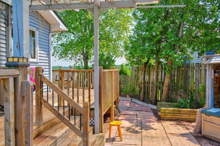 229 Johnson Bay Lane — photo 1