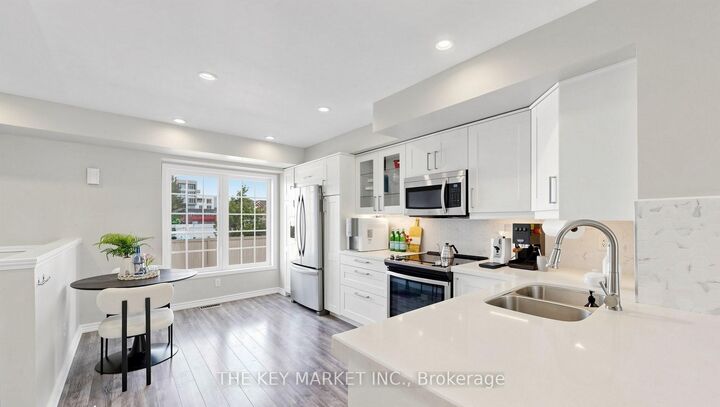 Property Photo: 435 English Rose Lane 14 ON L6H 7S9