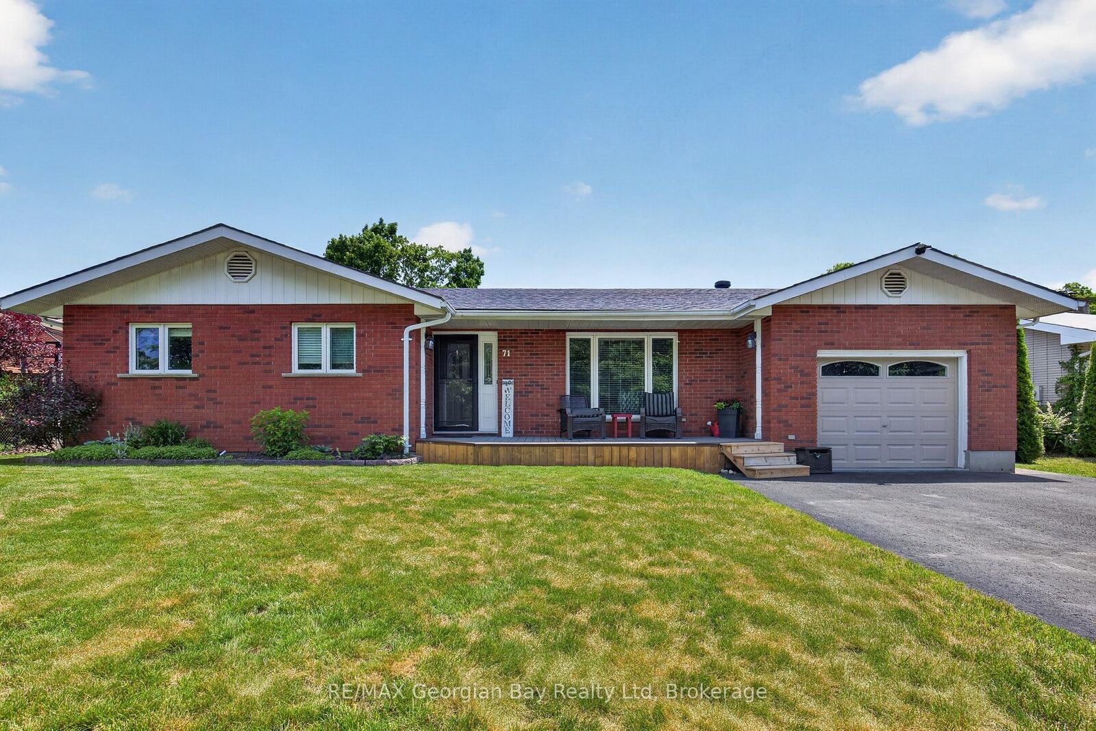 Property Photo: 71 Lorne Avenue ON L9M 1H8