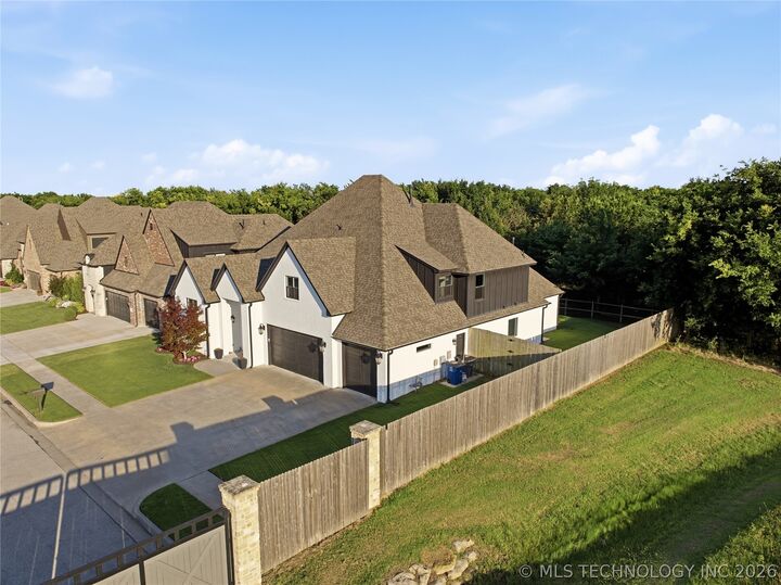 Property Photo:  16530 E 43rd Street  OK 74134 