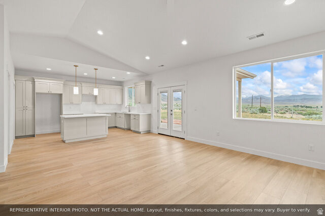 Property Photo: 312 W 430 N UT 84754