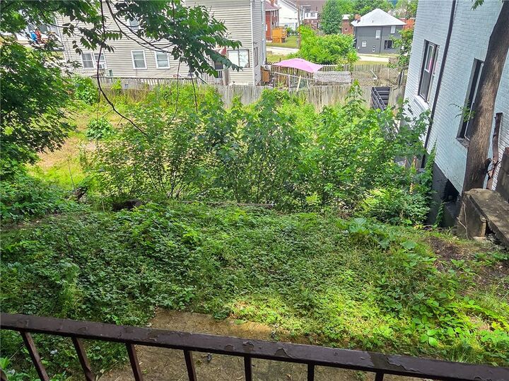 Property Photo: 249 E 16th Ave PA 15120