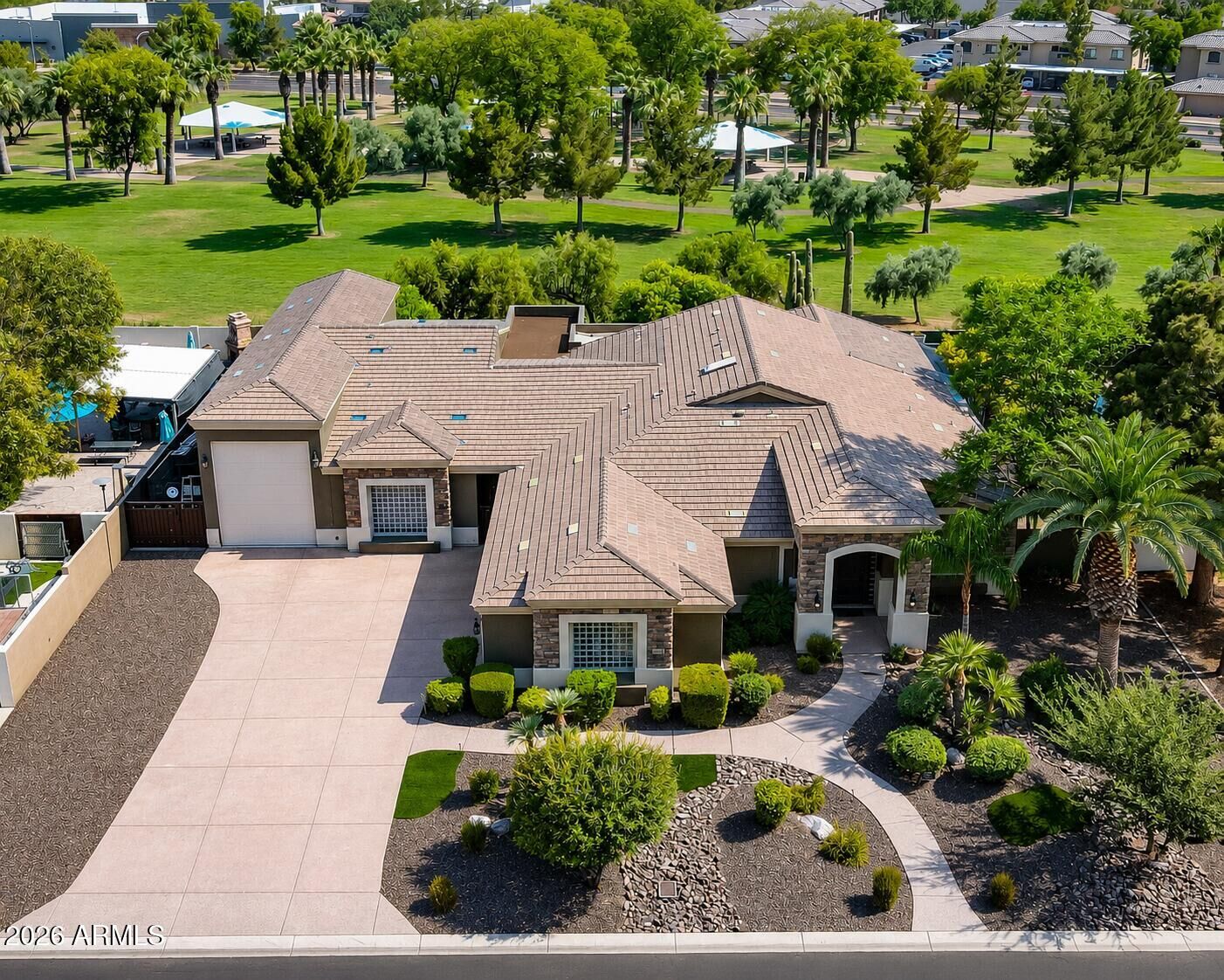Property Photo: 7547 W Libby Street AZ 85308