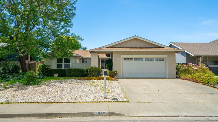 Property Photo:  1917 Clydesdale Way  CA 94954 