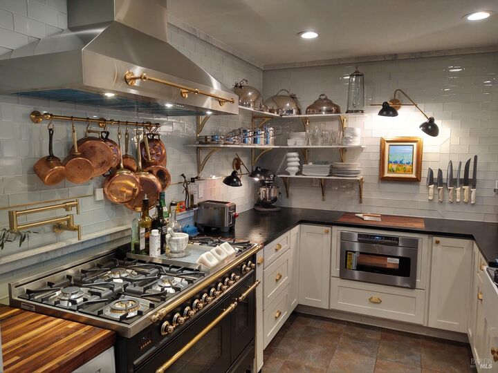 Property Photo:  866 Princeton Drive  CA 95476 