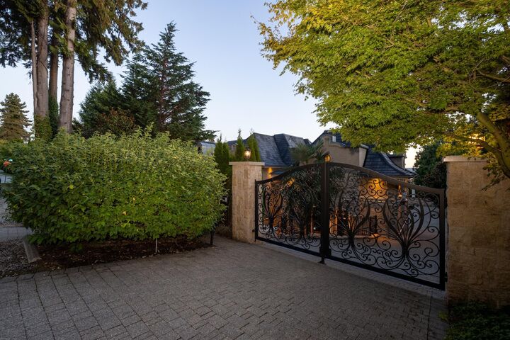 Property Photo: 2912 Mathers Avenue BC V7V 2K1