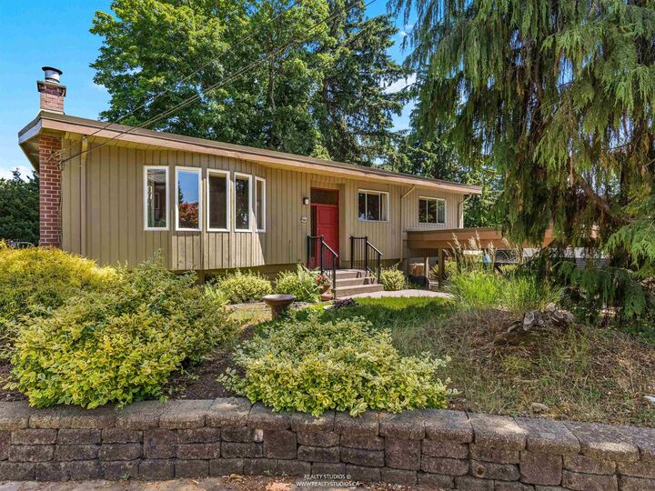 423 Winona Street — photo 1
