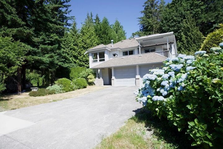 Property Photo: 852 Tralee Place BC V0N 1V7