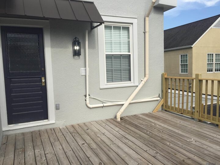 Property Photo: 1330 Camellia Ave #1330 LA 70806