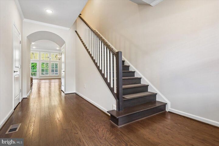 Property Photo:  19847 Silvery Blue Terrace  VA 20147 