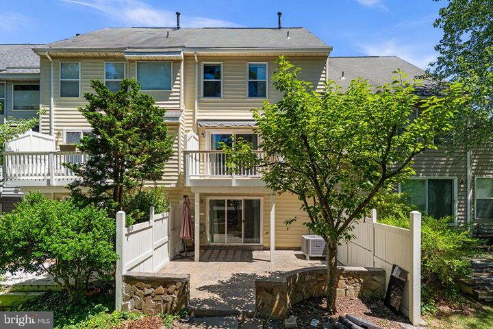 Property Photo:  12087 Edgemere Circle  VA 20190 