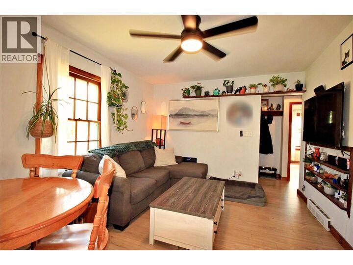 Property Photo:  865 Kipling Street  BC V1R 2A5 