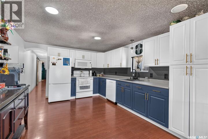 Property Photo: Beacon Hill Acreage SK S0M 2K0