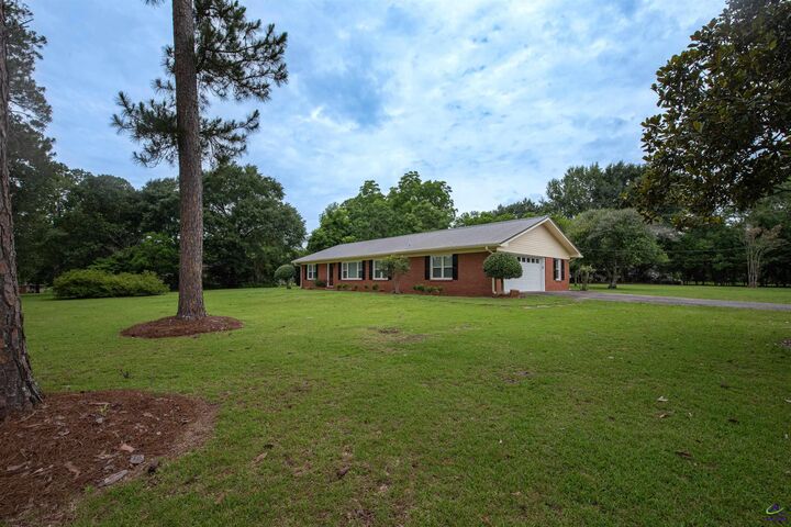 Property Photo:  281 Peggy Drive  GA 31030 