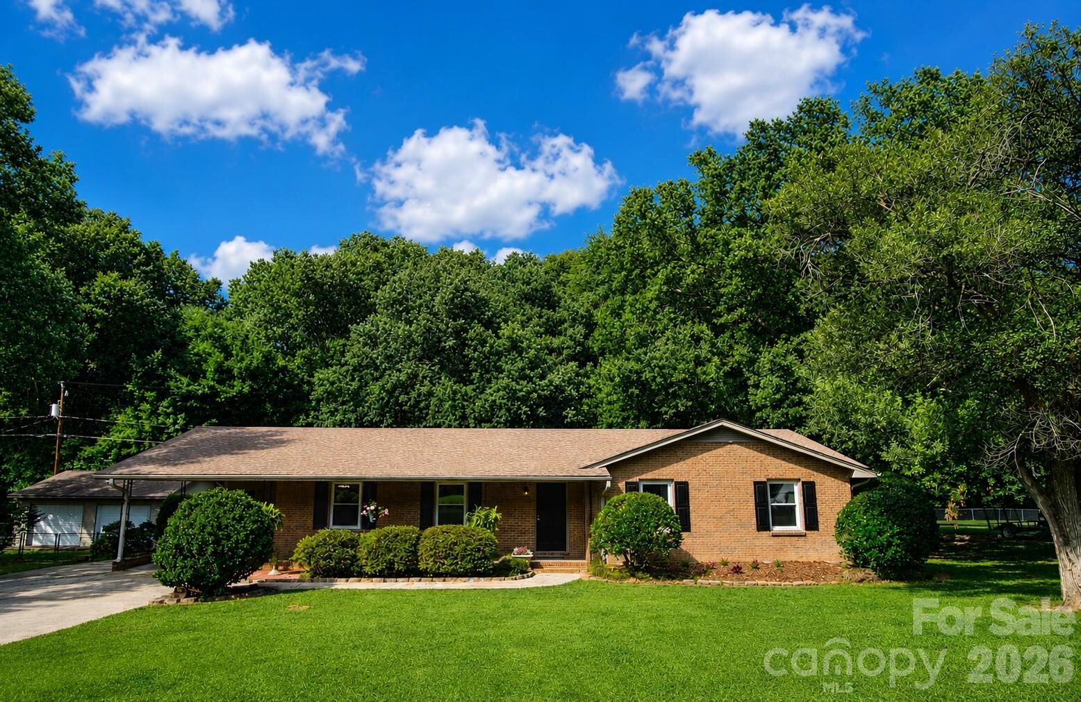 Property Photo: 2914 Dresden Drive NC 28056