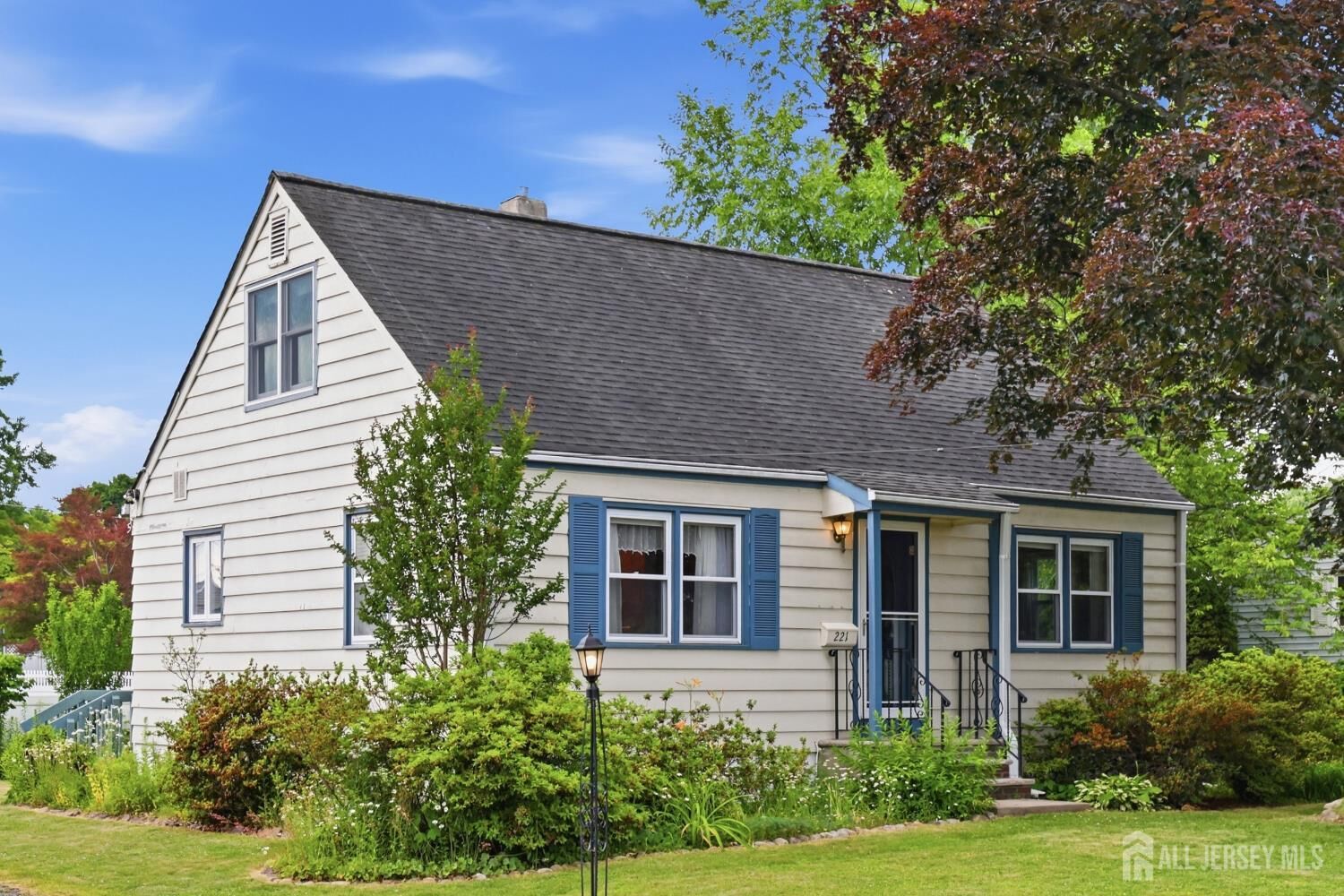 Property Photo:  221 W Prospect Street  NJ 08880 