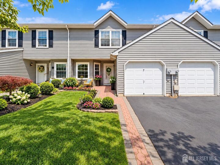 Property Photo:  7 Sloop Square  NJ 07228 