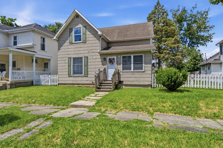 Property Photo: 331 S Court Street OH 43040