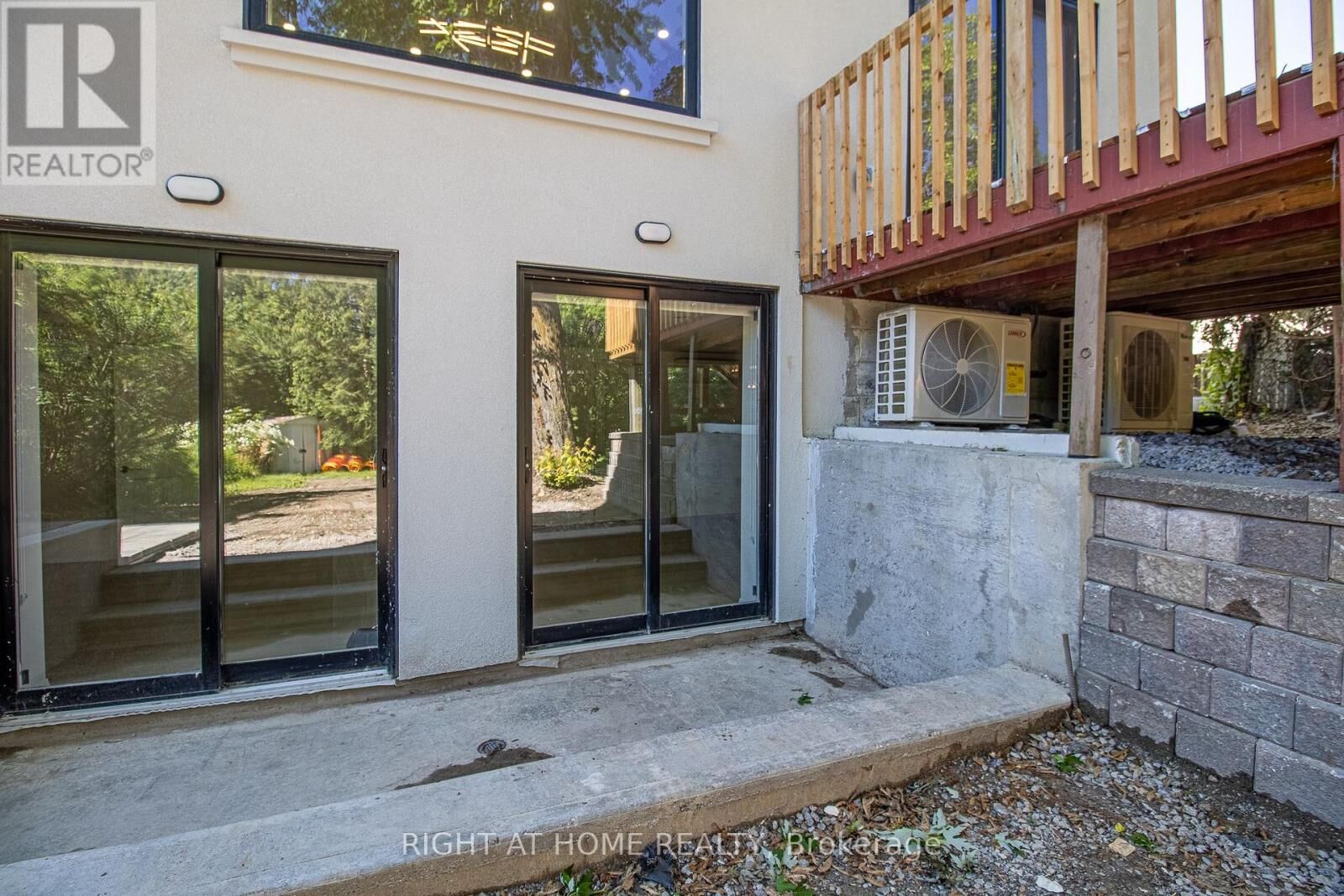 Property Photo:  88 Highland Park Boulevard 2  ON L3T 1B5 