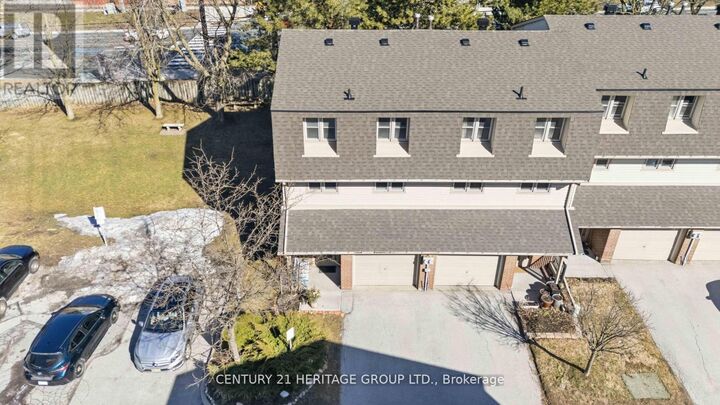 Property Photo:  24 Purple Sageway 40  ON M2H 2Z5 