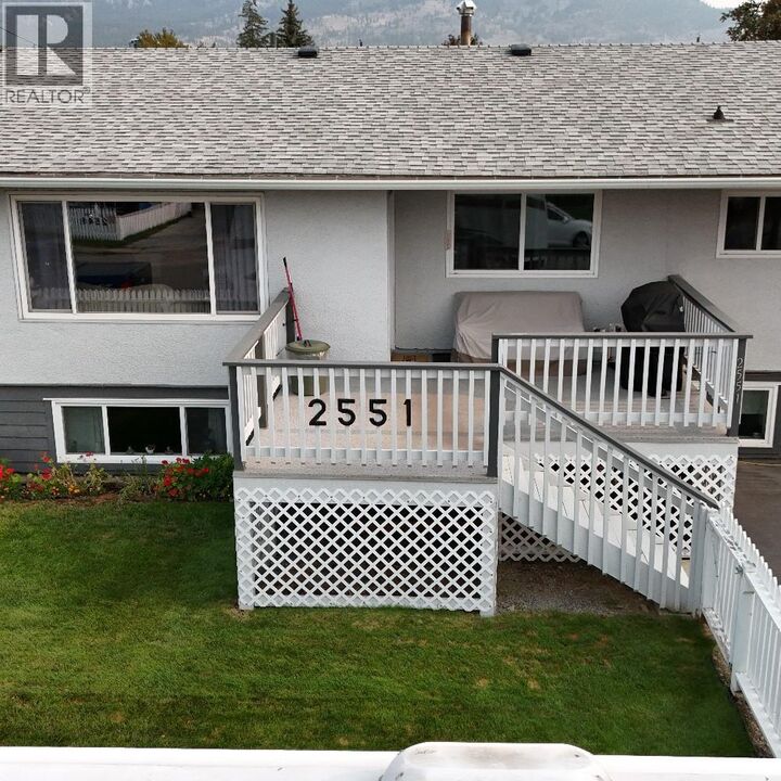 2551 Jackson Avenue — photo 1
