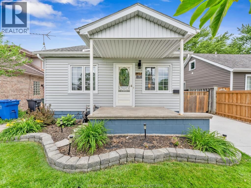 Property Photo:  345 Frank Avenue  ON N8S 3N9 