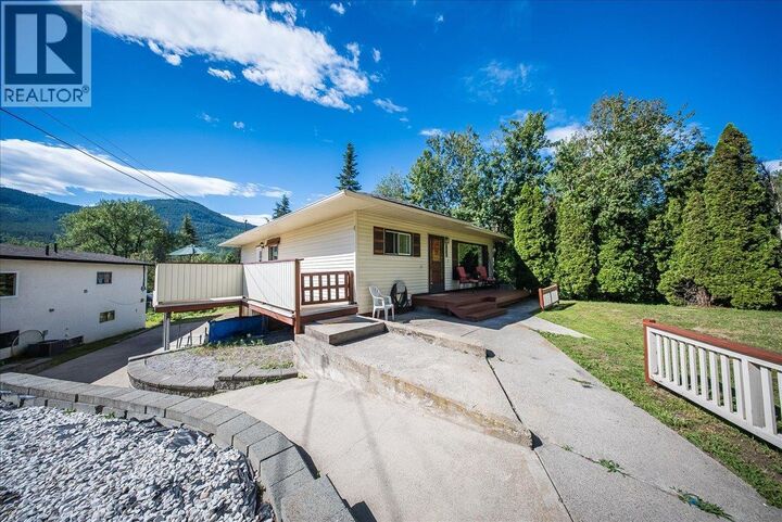 Property Photo: 1200 Falls Road BC V0G 1P0