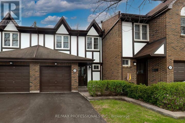 Property Photo: 1951 Rathburn Road East 20 ON L4W 2N9