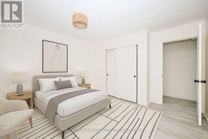 Property Photo:  141 Plymouth Road Unit 9  ON L3B 3C8 