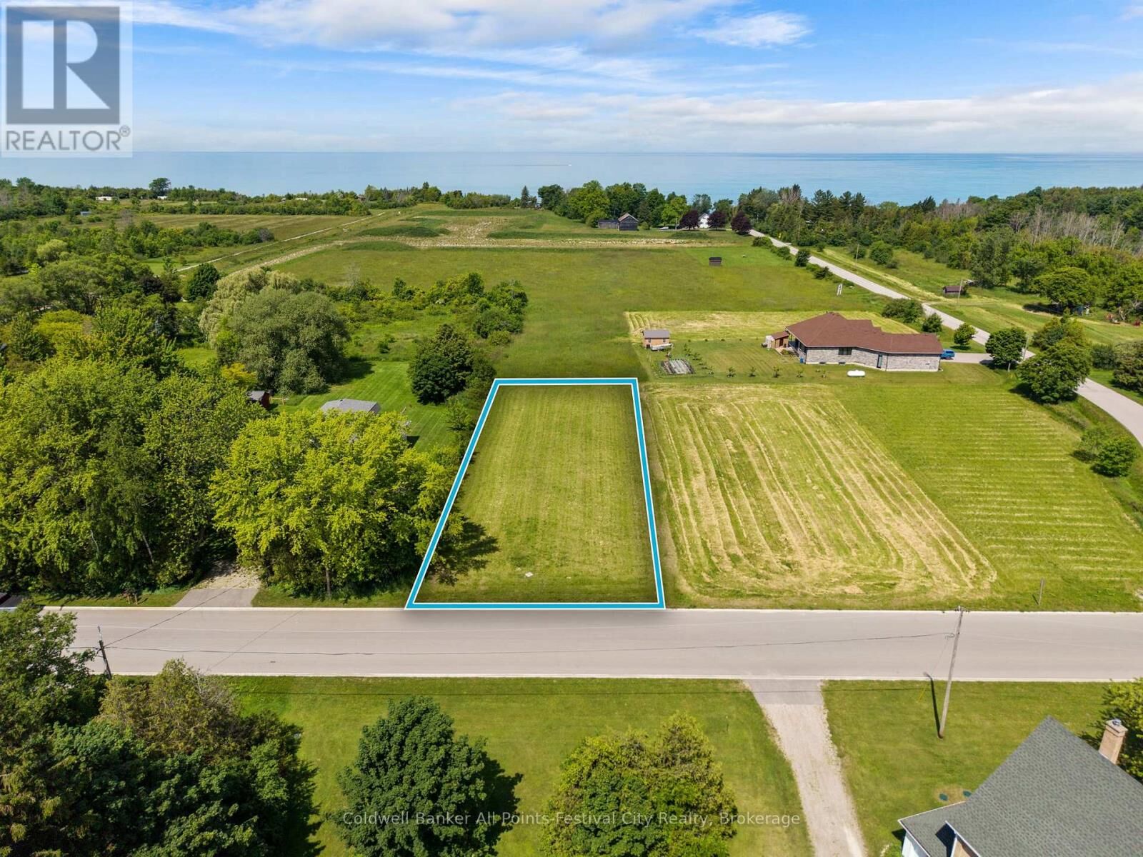 Property Photo:  9 Wellington Street South  ON N7A 3X9 