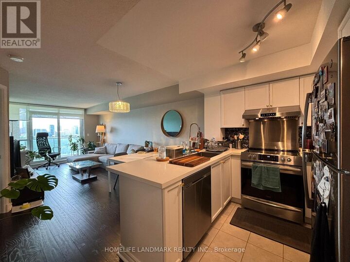 Property Photo: 17 Barberry Place 1611 ON M2K 3E2