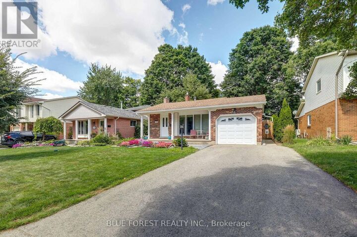 Property Photo:  219 Worthington Avenue  ON N5Z 4H9 