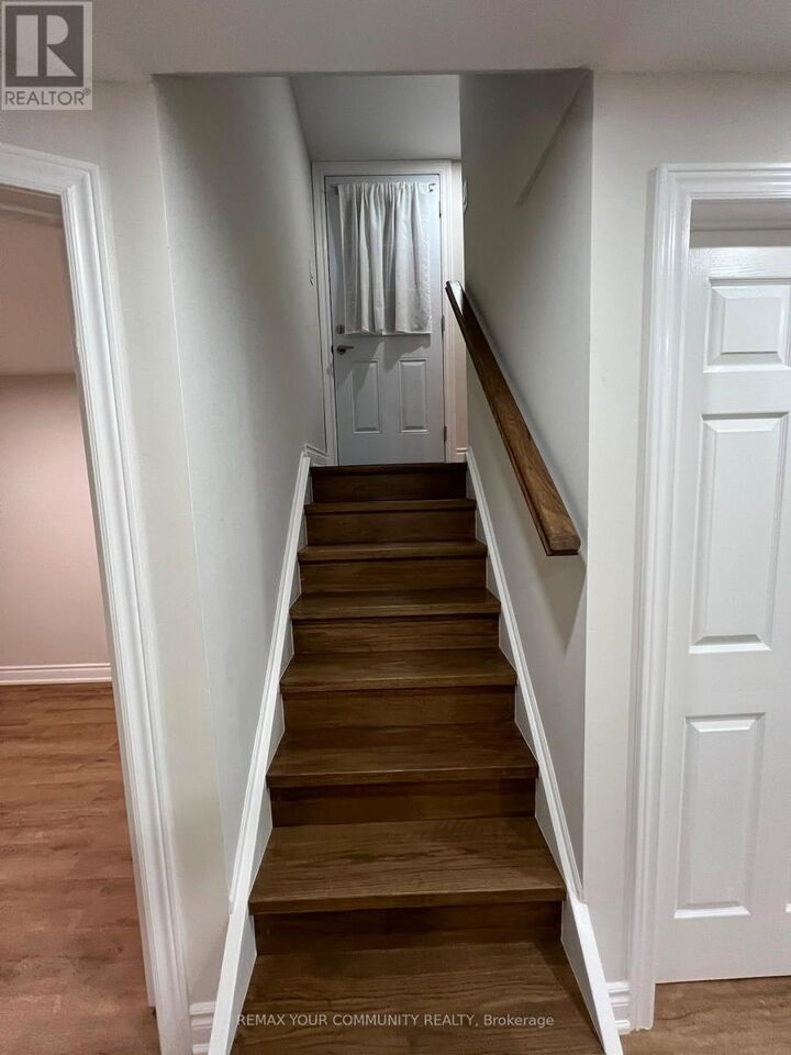 Property Photo:  11 Newmill Crescent Basement  ON L4C 9T7 