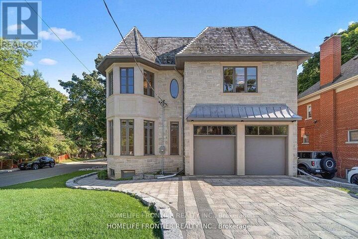 Property Photo: 8 Vesta Drive ON M5P 2Z5