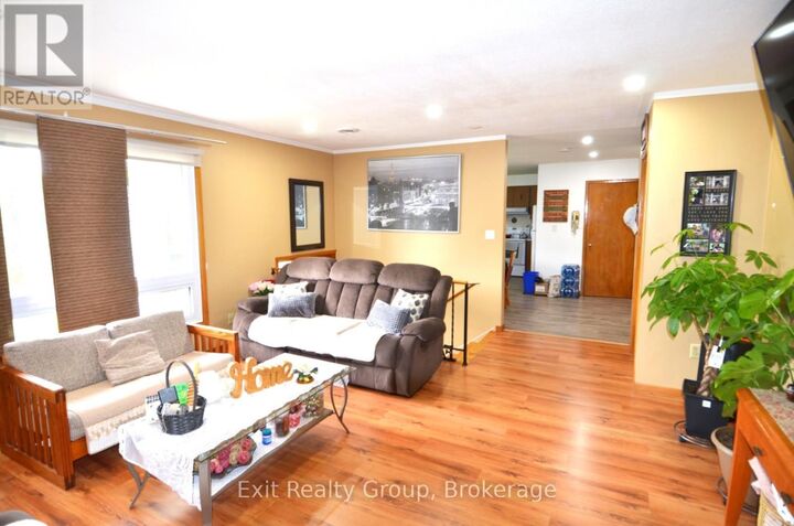 Property Photo: 30 Alfred Street ON K8V 2B1