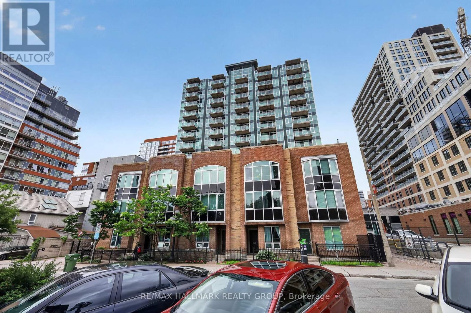Property Photo:  134 York Street 605  ON K1N 1K8 