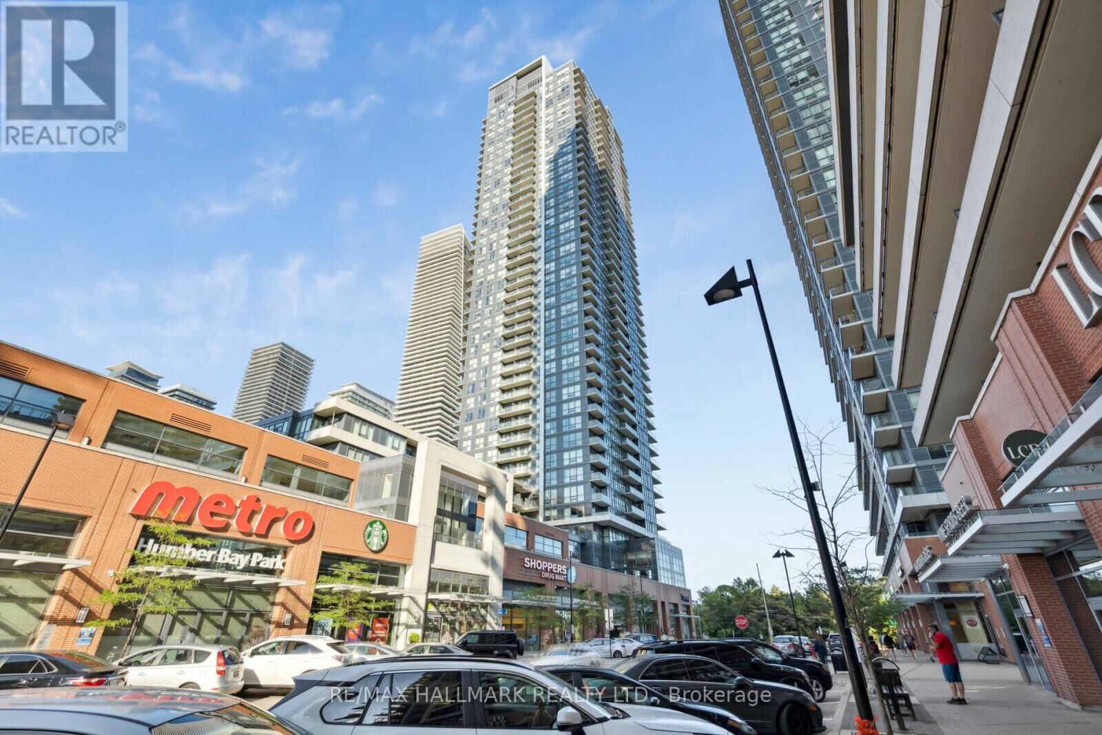 Property Photo: 2200 Lake Shore Boulevard West 1809 ON M8V 1A4