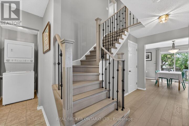 Property Photo: 1895 Applewood Avenue Upper ON L9S 1W2