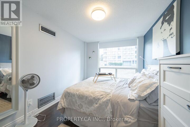 Property Photo: 5785 Yonge Street 103 ON M2M 4J2