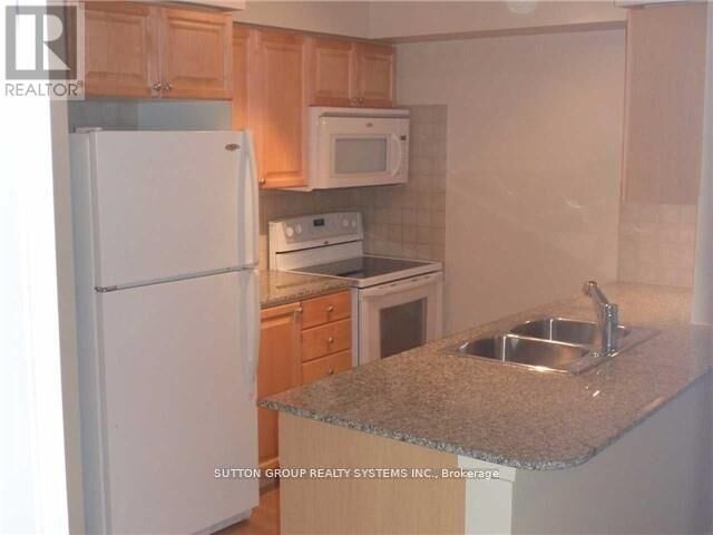 Property Photo: 35 Viking Lane 1032 ON M9B 0A2
