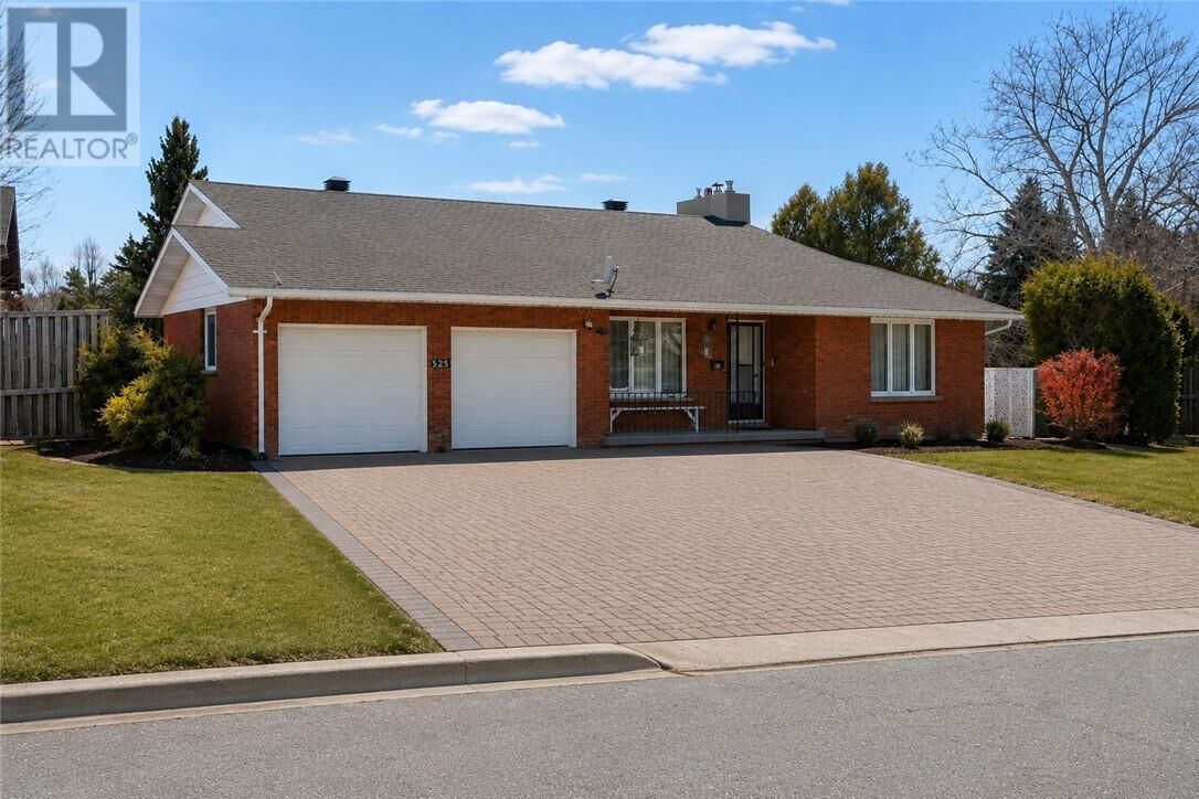 Property Photo: 525 Galaxy Court ON P3E 5K6