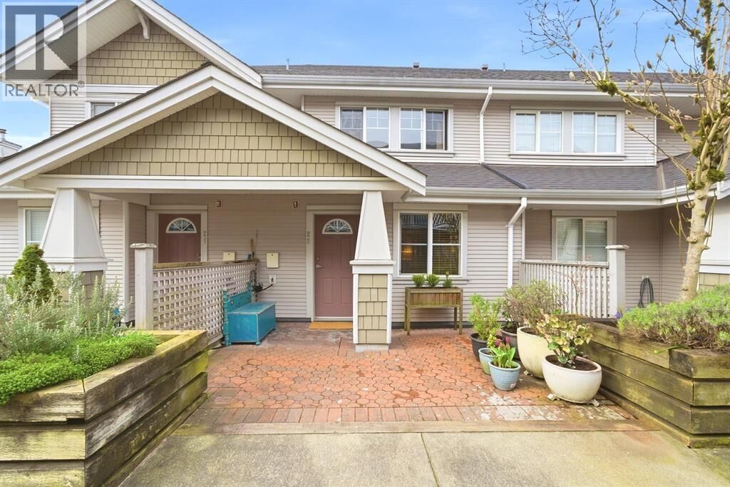 Property Photo:  232 Tenth Street 22  BC V3M 3X9 