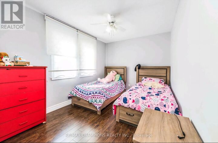 Property Photo: 5284 Richborough Drive ON L5R 3J8
