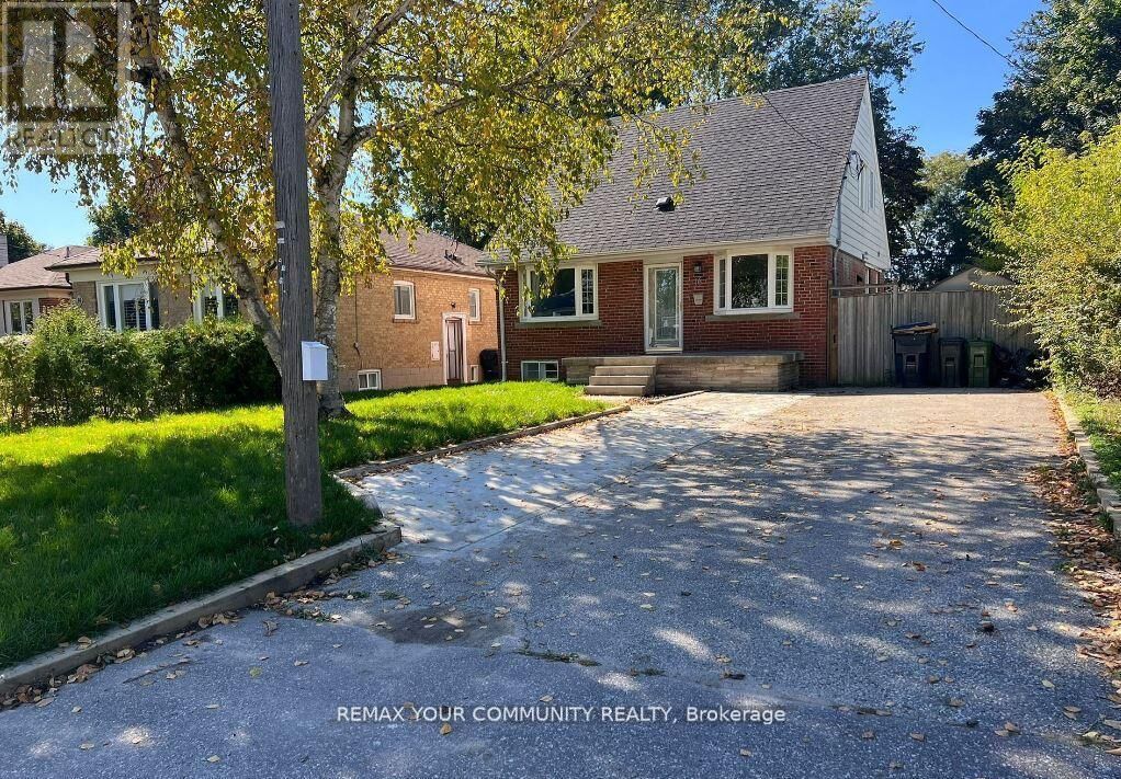 Property Photo: 16 Robertsfield Crescent ON M1R 2X2
