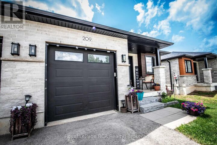 Property Photo:  209 Church Street North  ON N0G 2L4 
