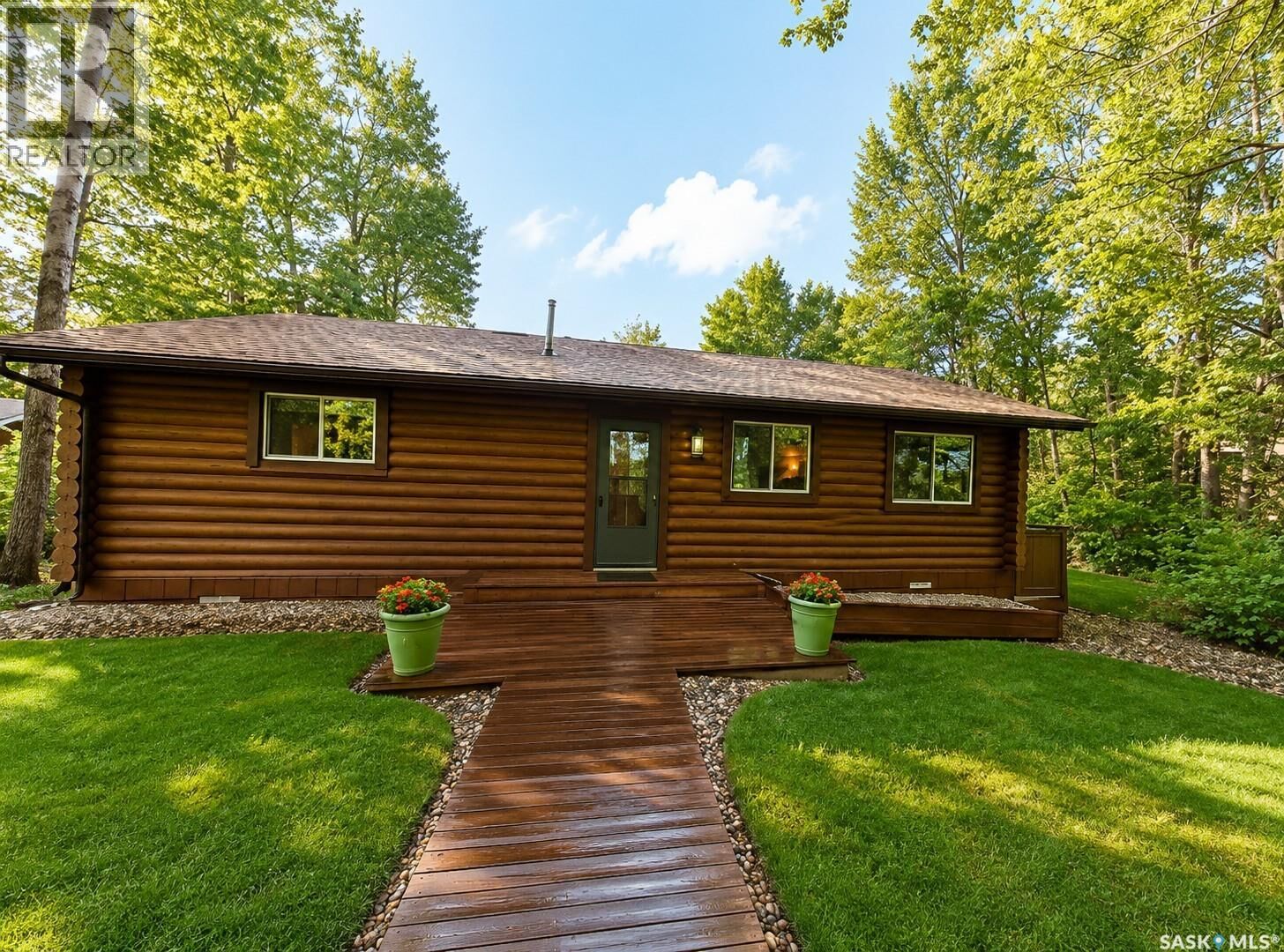 Property Photo:  102 Oskunamoo Drive  SK S0E 1H0 