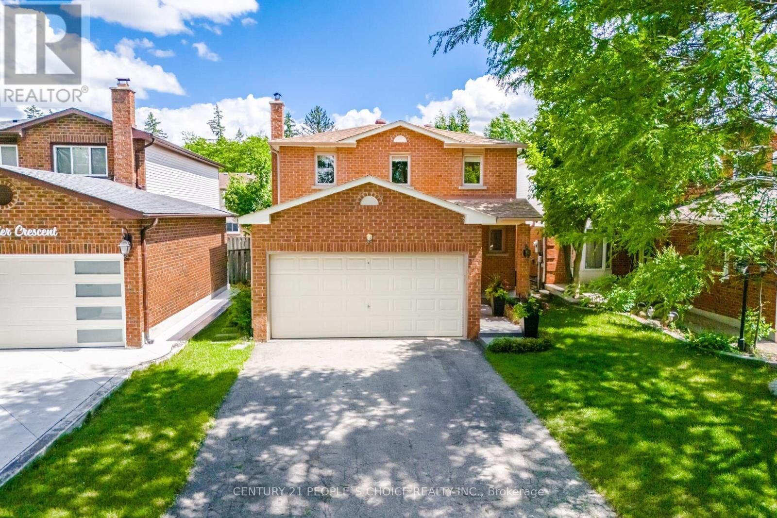 Property Photo: 29 Oleander Crescent ON L6Z 2C1